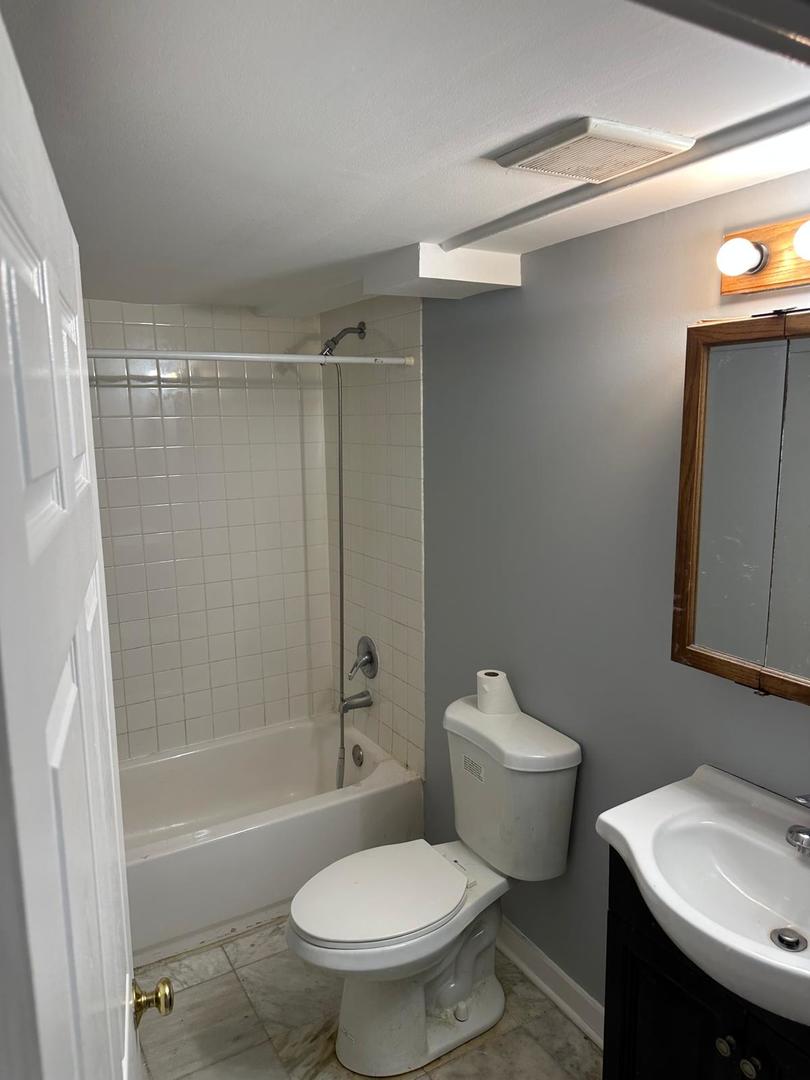 1435 Hervey Avenue #D, North Chicago, IL 60064