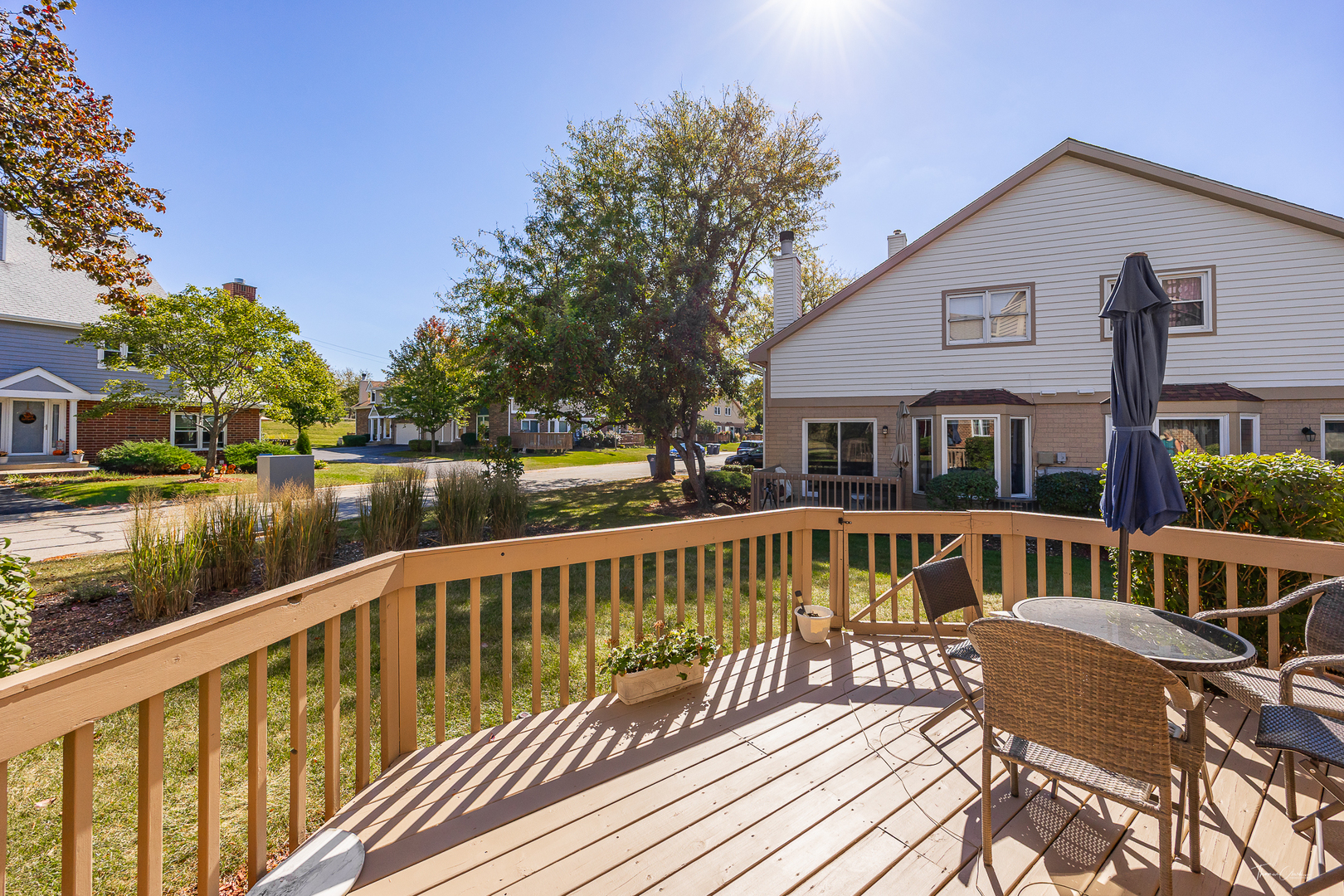 8020 Barrymore Drive, Darien, IL 60561