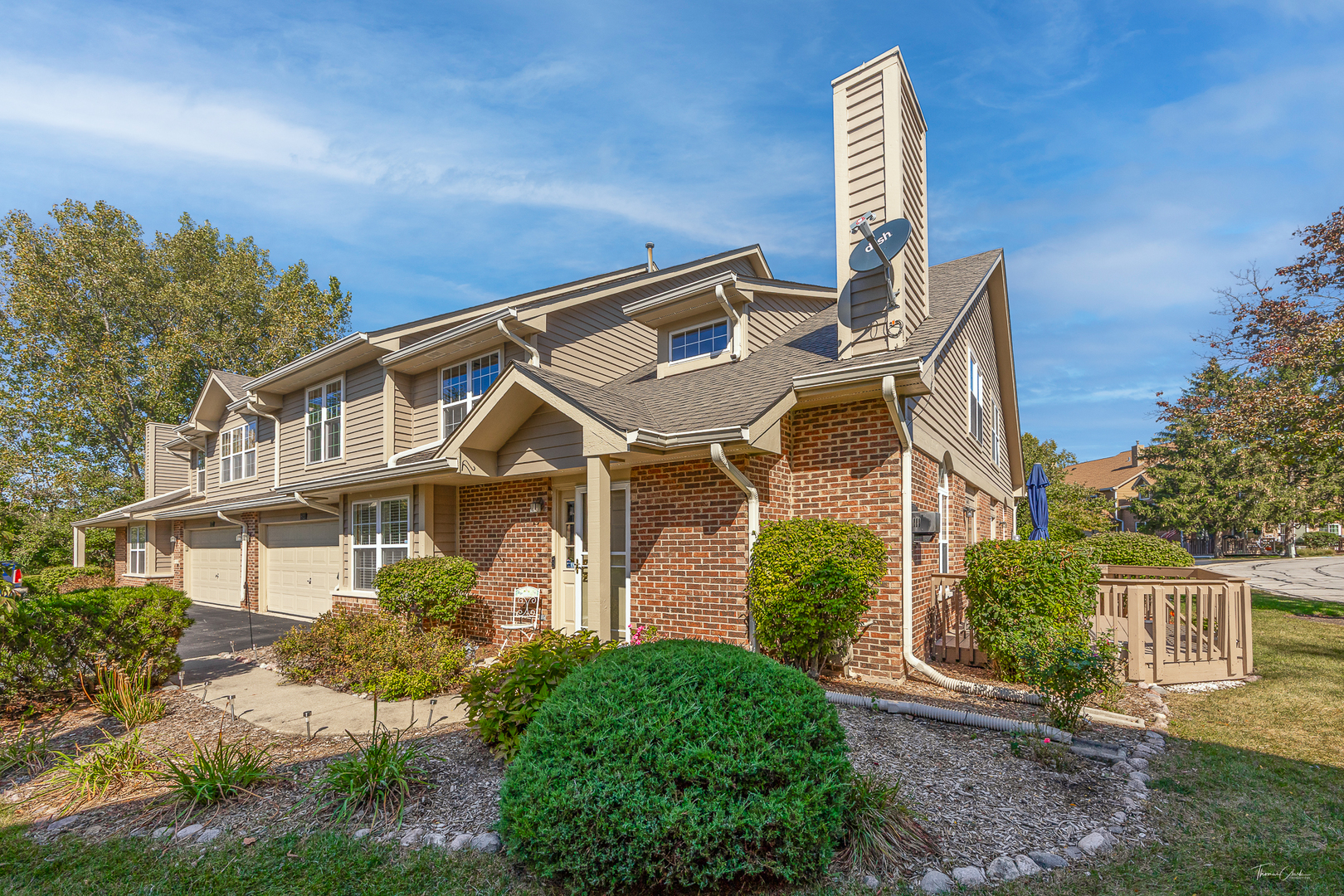 8020 Barrymore Drive, Darien, IL 60561