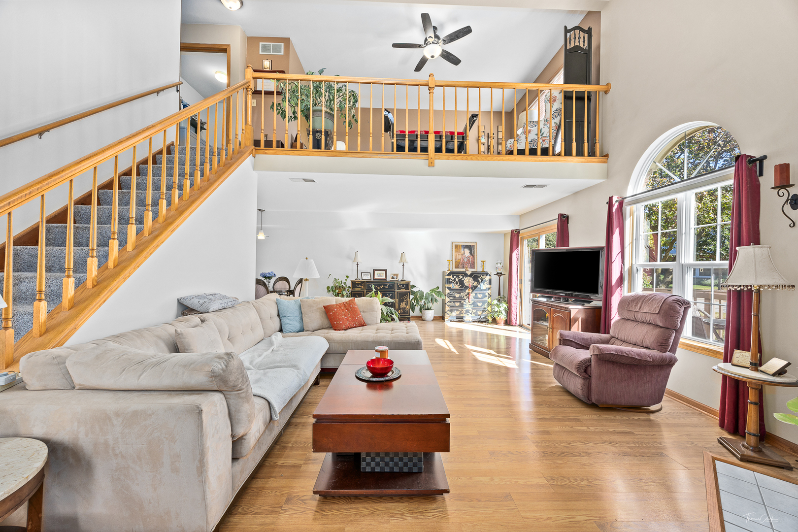 8020 Barrymore Drive, Darien, IL 60561