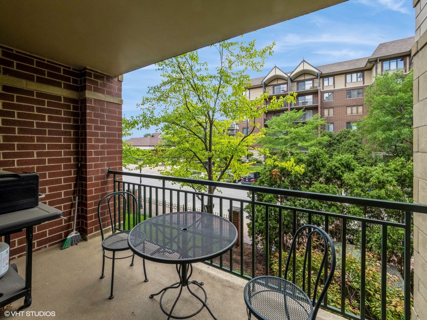 11 S Wille Street #201, Mount Prospect, IL 60056