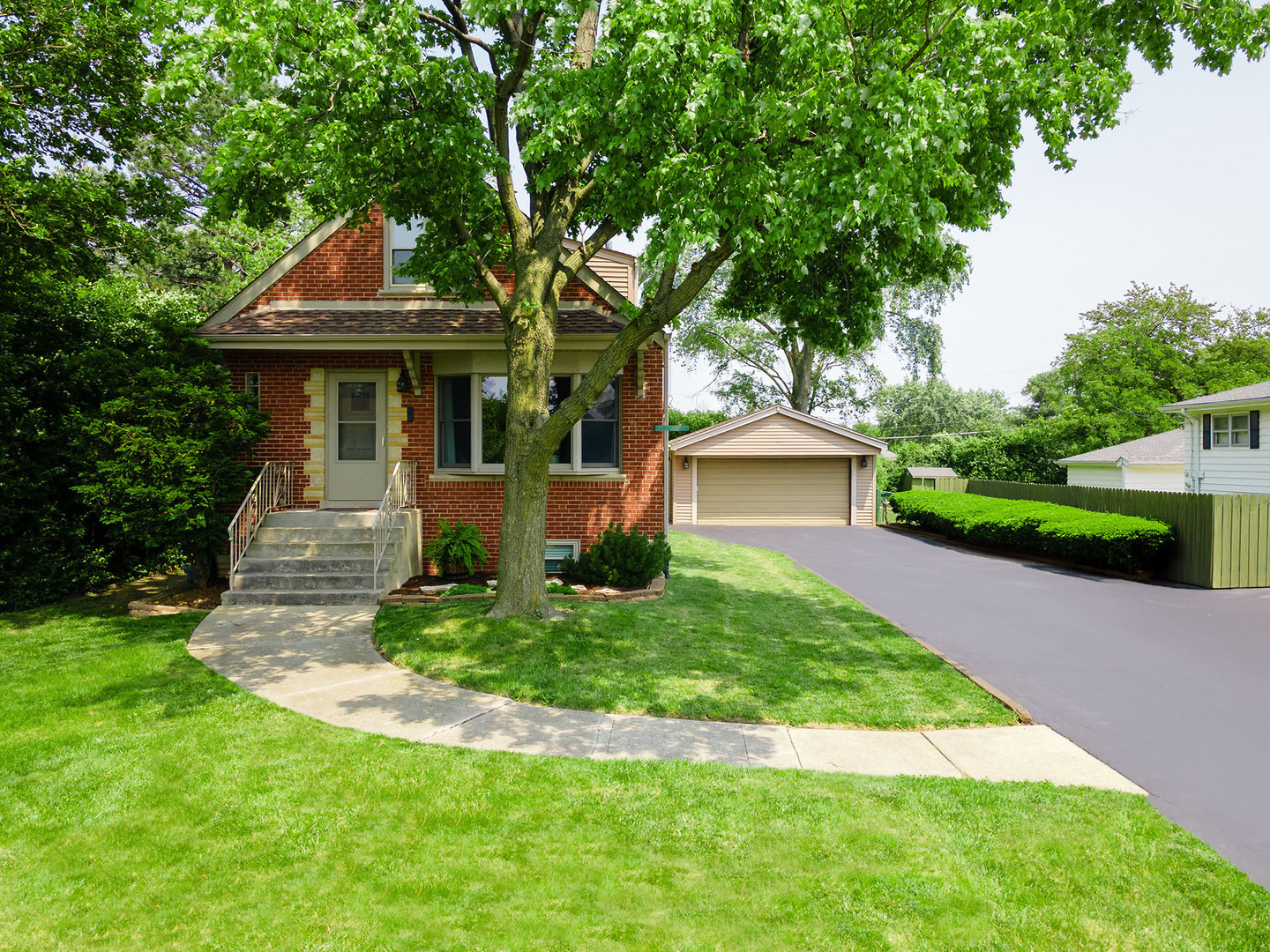 1337 Degener Avenue, Elmhurst, IL 60126