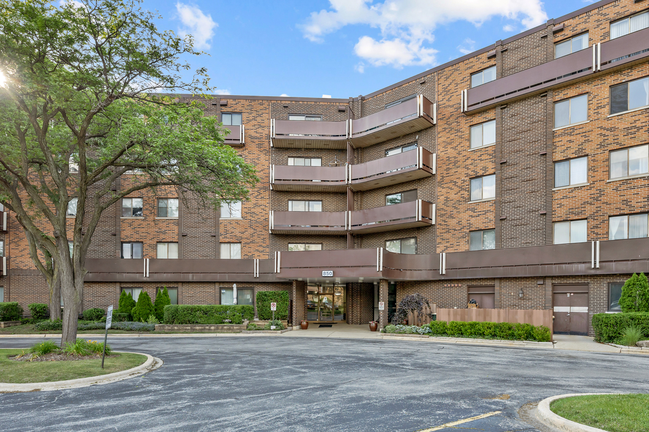 850 Wellington Avenue #311, Elk Grove Village, IL 60007