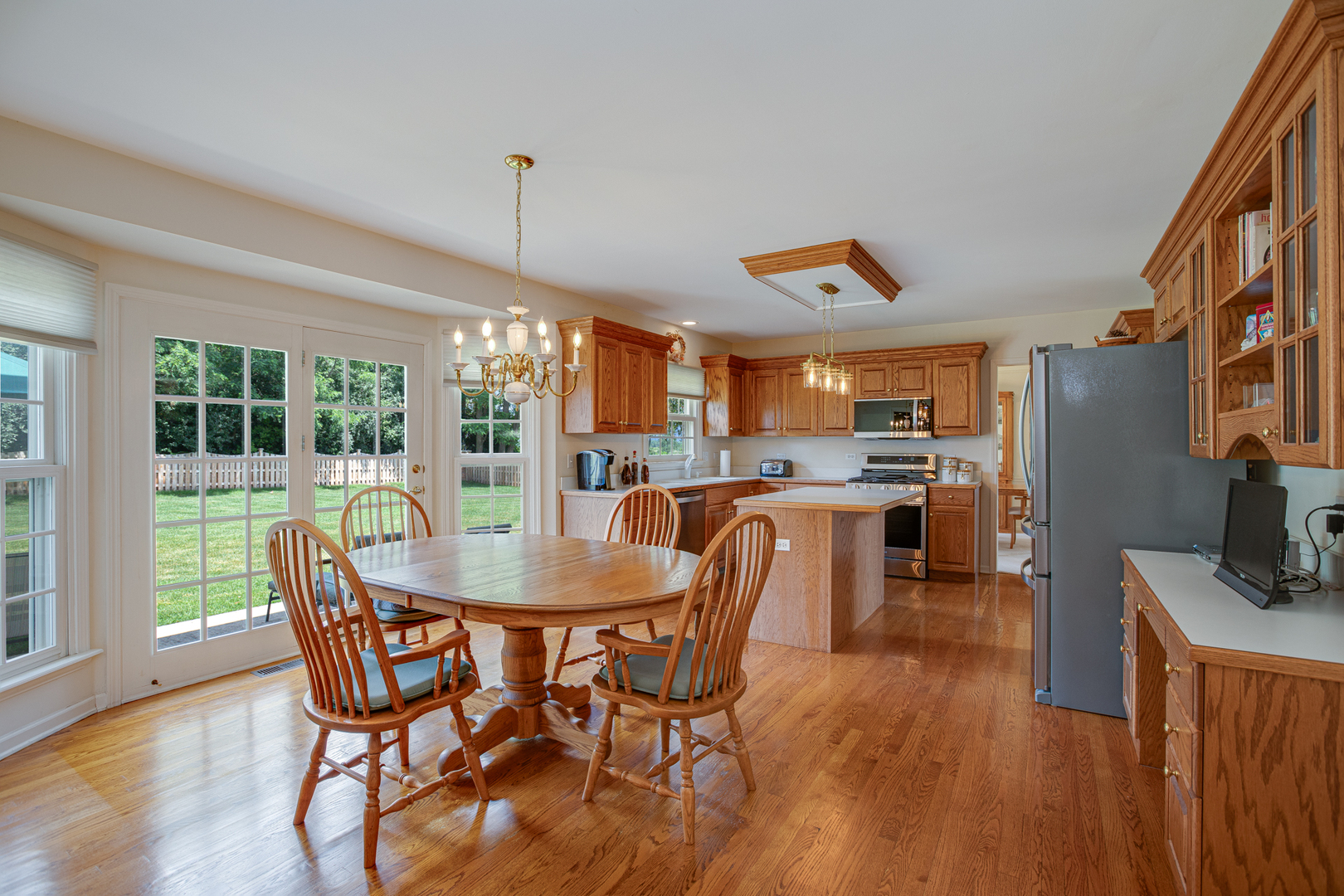 857 Meadowlark Drive, West Chicago, IL 60185
