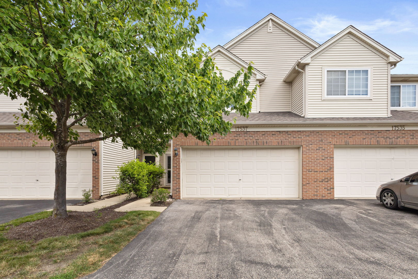 17537 S Gilbert Drive, Lockport, IL 60441