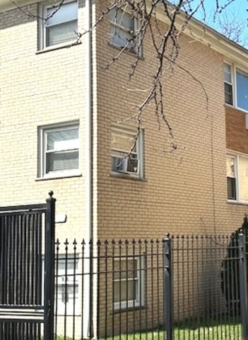 8258 S Maryland Avenue, Chicago, IL 60619