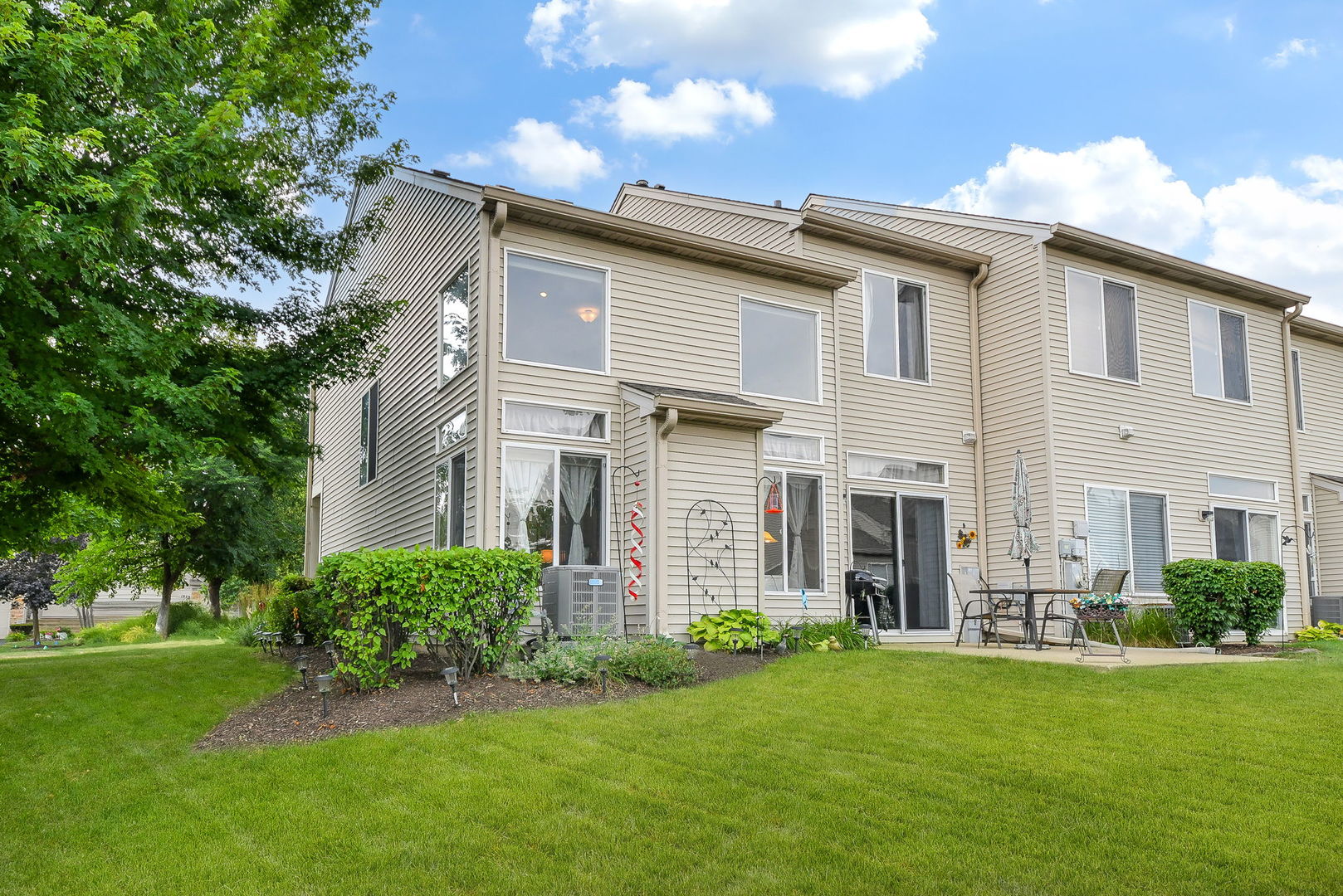 1934 Stoneheather Avenue, Aurora, IL 60503