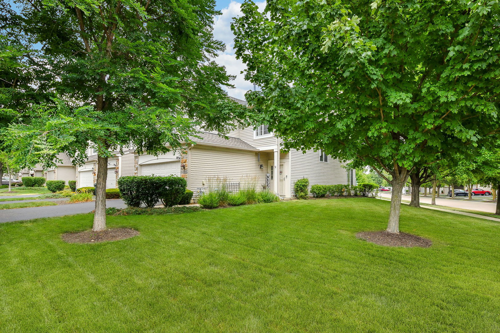 1934 Stoneheather Avenue, Aurora, IL 60503