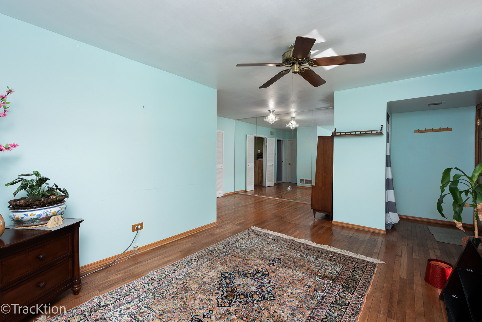 1S120 Radford Lane, Villa Park, IL 60181