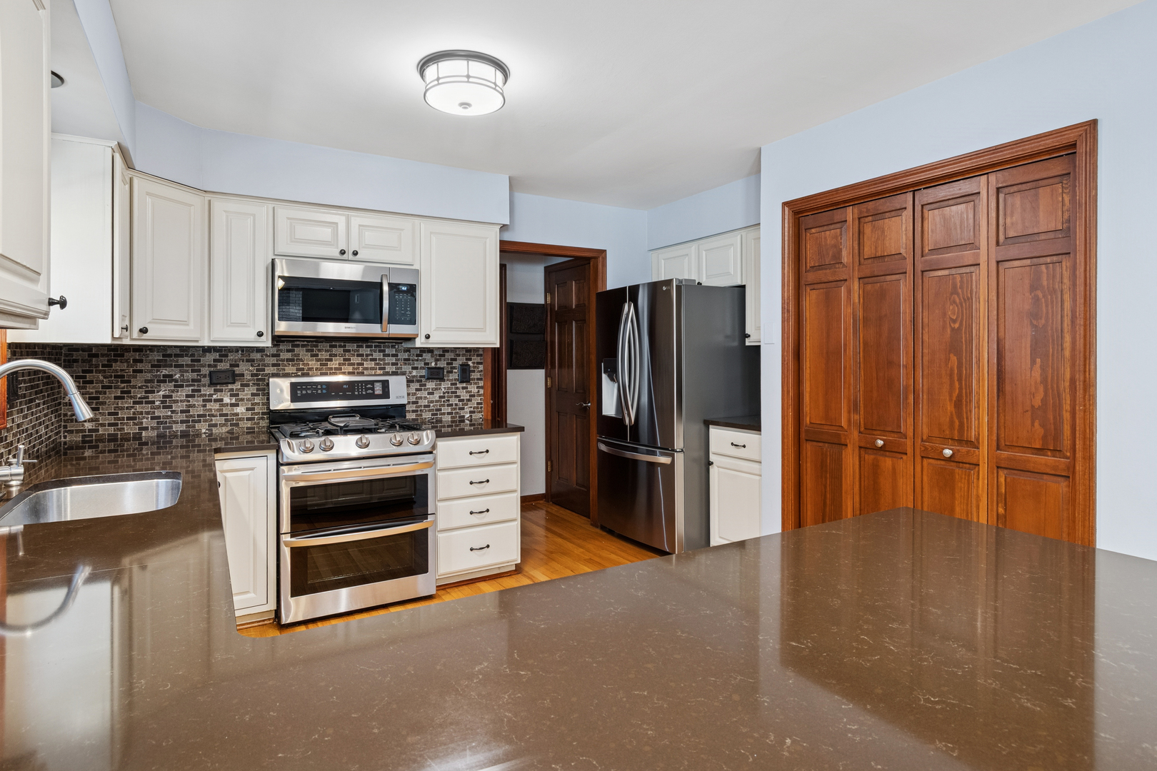 2230 Keim Road, Naperville, IL 60565