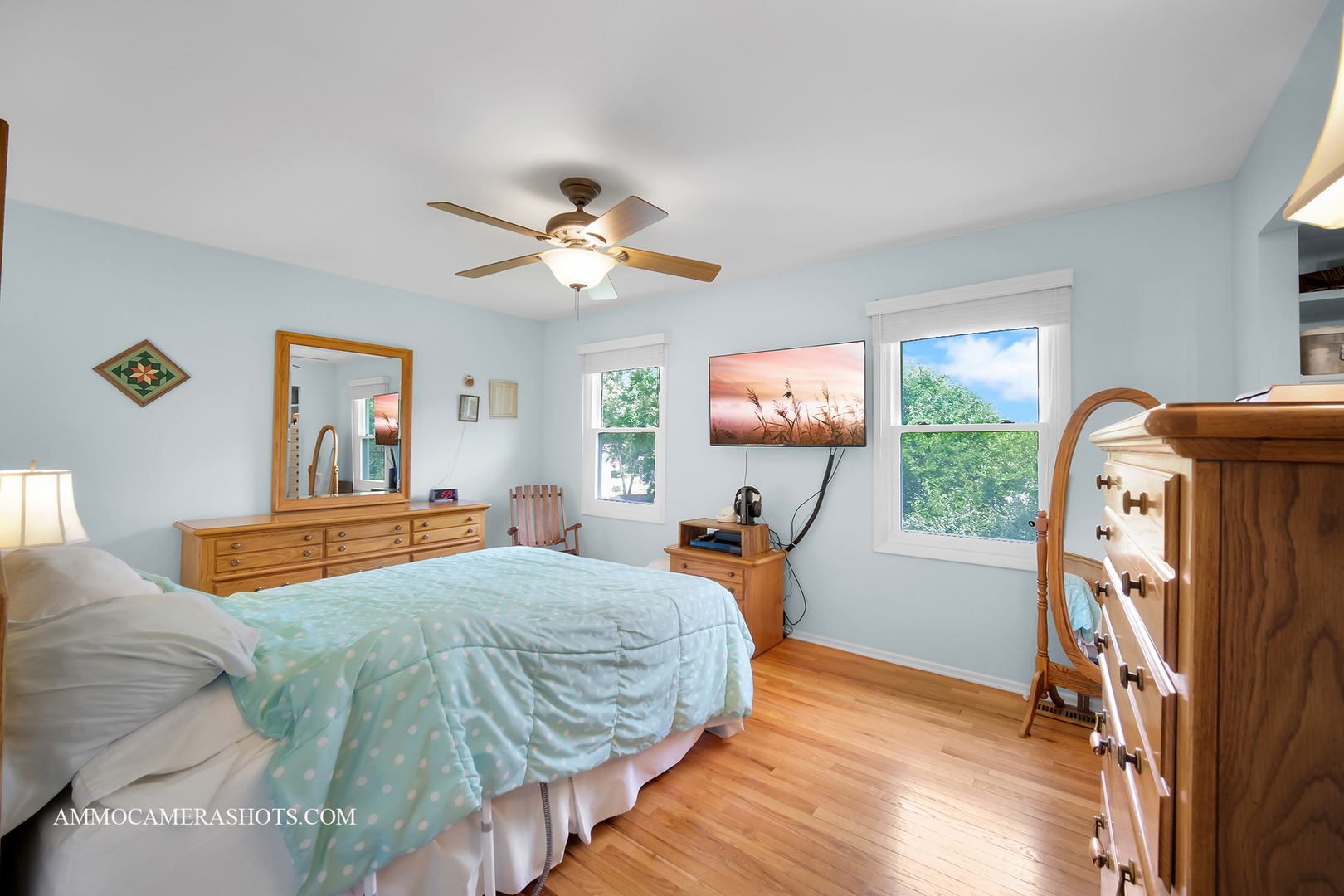 2S165 Huntington Court, Glen Ellyn, IL 60137