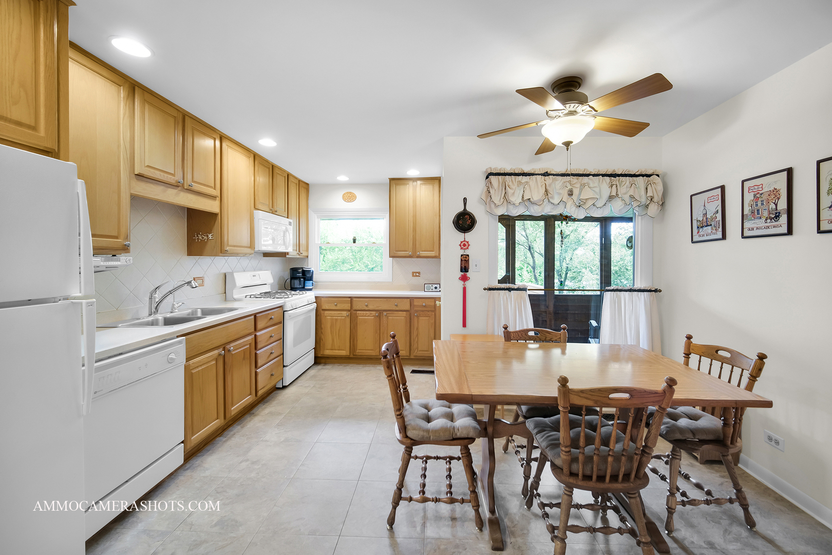 2S165 Huntington Court, Glen Ellyn, IL 60137