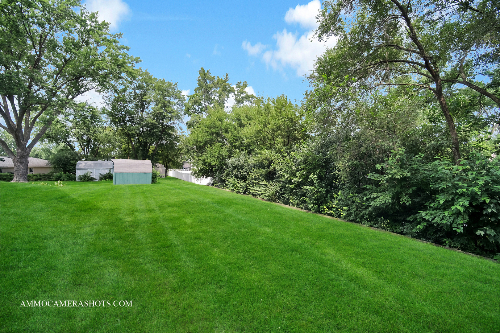 2S165 Huntington Court, Glen Ellyn, IL 60137