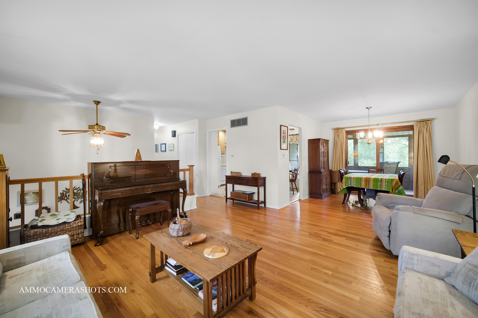 2S165 Huntington Court, Glen Ellyn, IL 60137