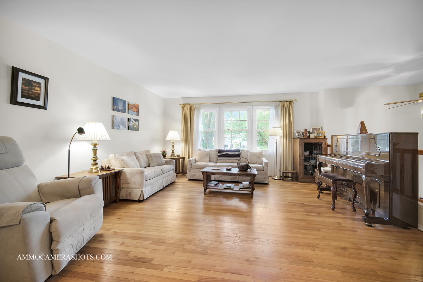 2S165 Huntington Court, Glen Ellyn, IL 60137