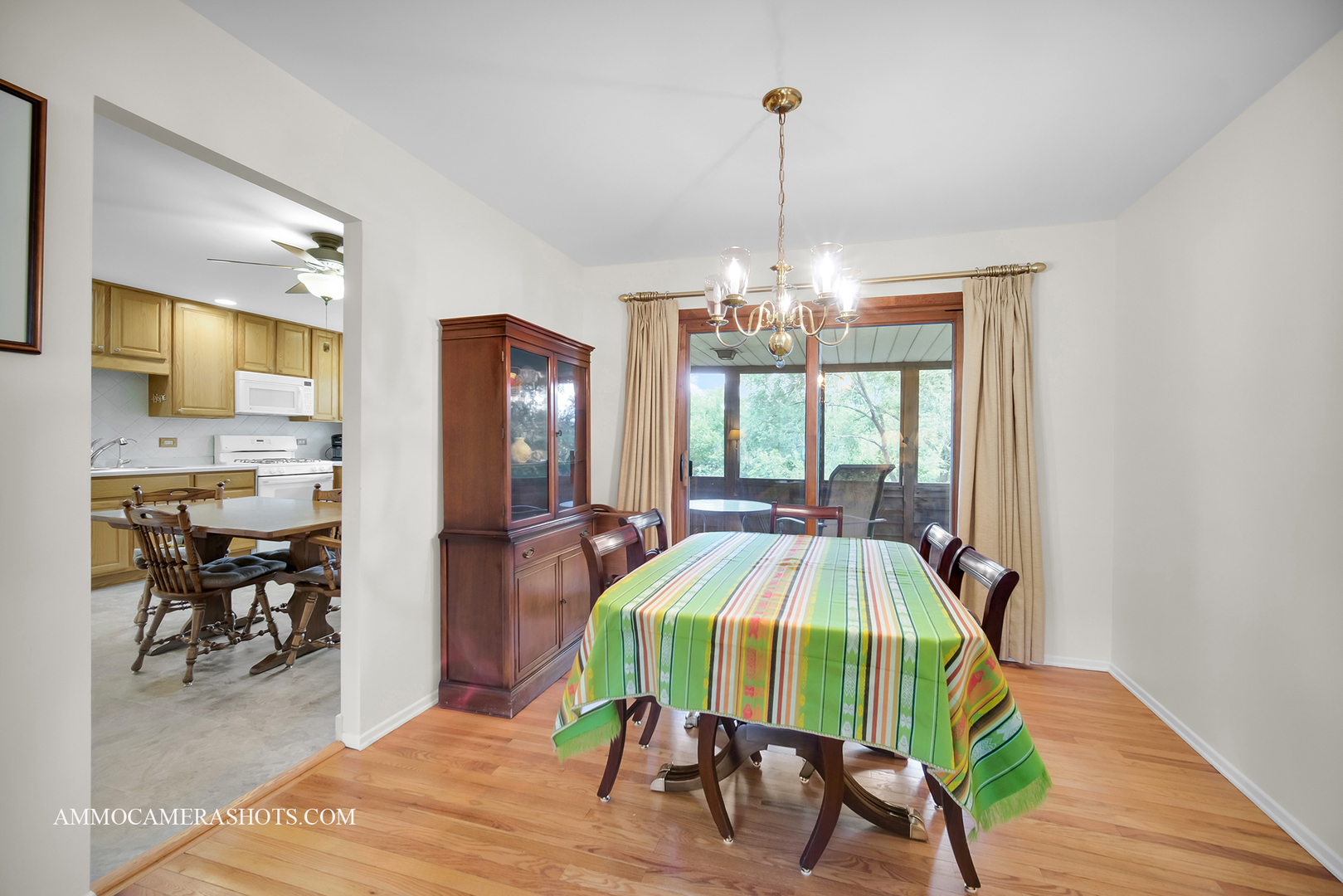 2S165 Huntington Court, Glen Ellyn, IL 60137