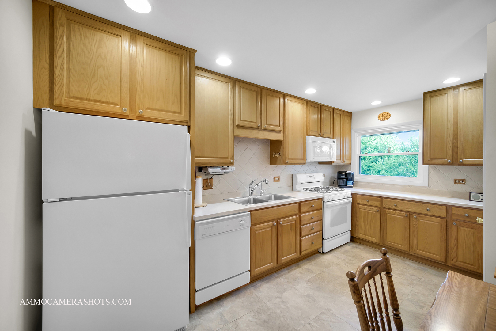 2S165 Huntington Court, Glen Ellyn, IL 60137