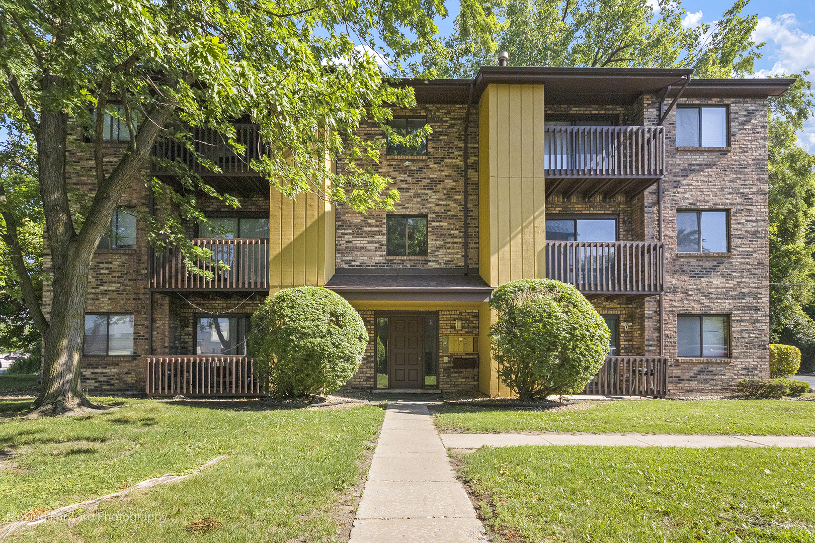 1249 Cunningham Drive #2E, Calumet City, IL 60409