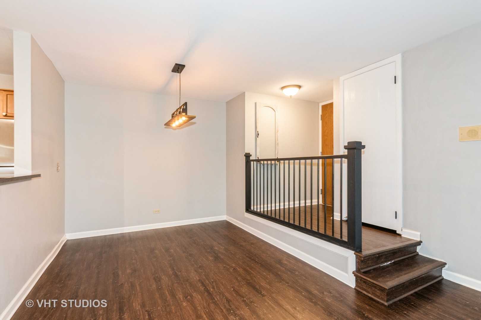 1561 Raymond Drive #103, Naperville, IL 60563