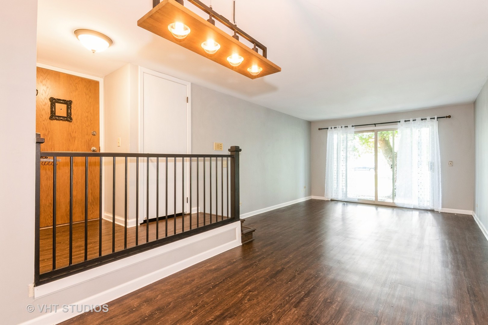 1561 Raymond Drive #103, Naperville, IL 60563
