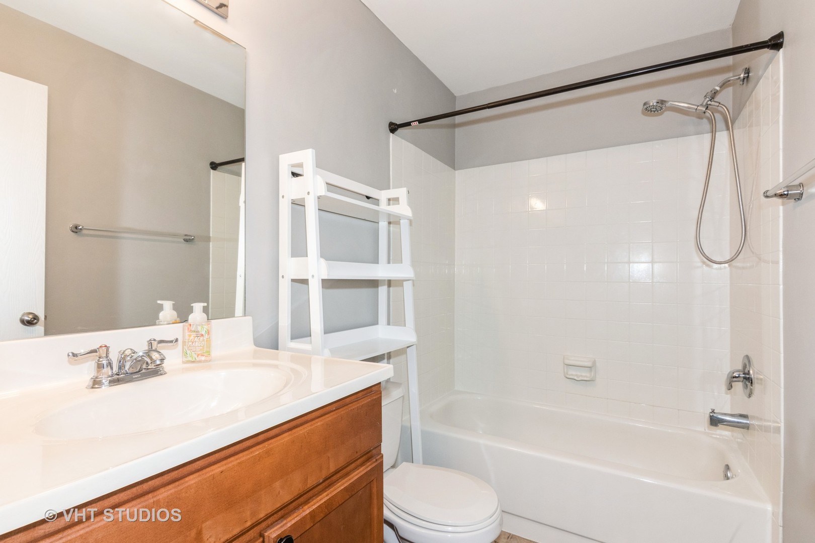 1561 Raymond Drive #103, Naperville, IL 60563