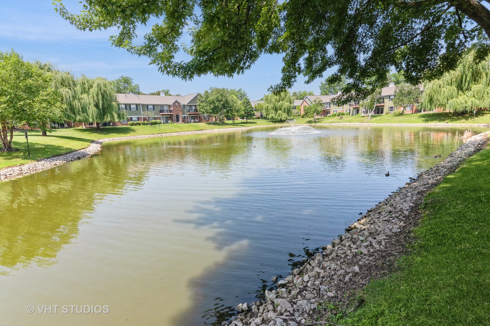 1561 Raymond Drive #103, Naperville, IL 60563