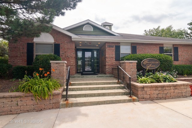 1561 Raymond Drive #103, Naperville, IL 60563