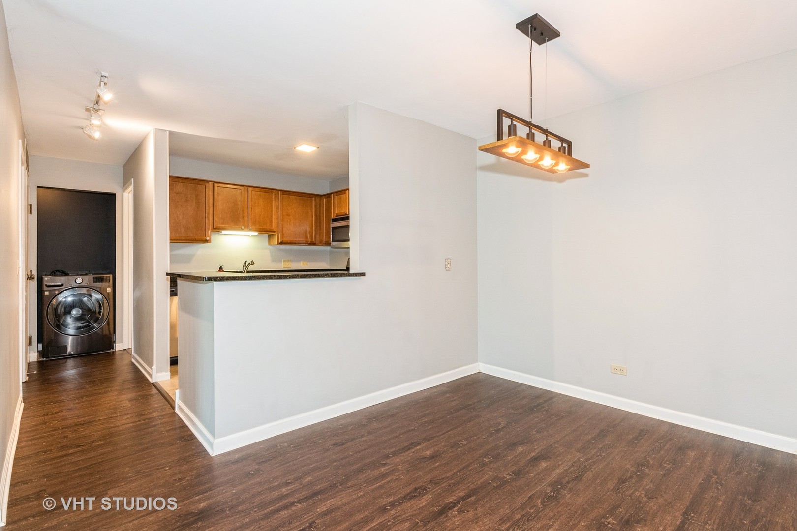 1561 Raymond Drive #103, Naperville, IL 60563