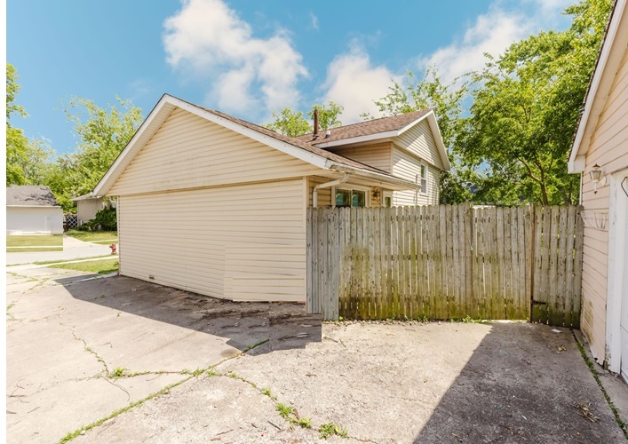 22118 E Churchill Drive, Richton Park, IL 60471