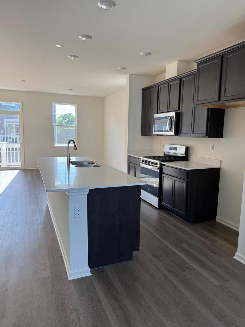 2156 Glacier Street #2156, Mundelein, IL 60060