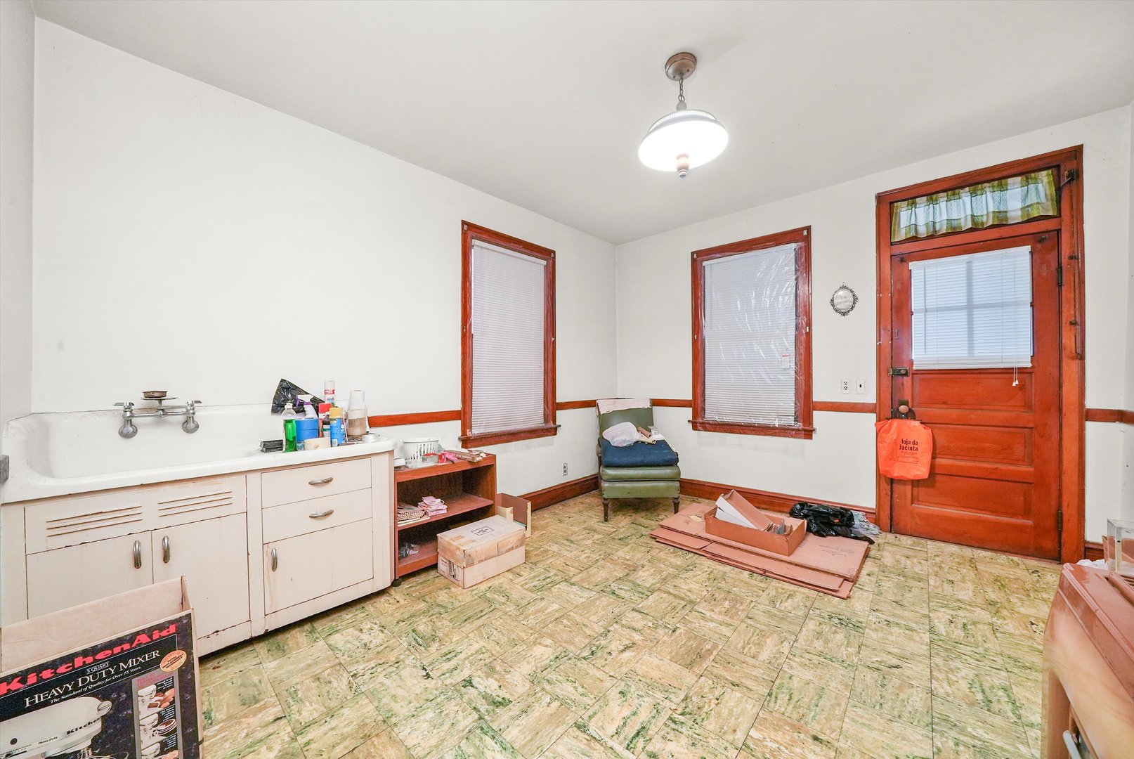 4852 S Wood Street, Chicago, IL 60609