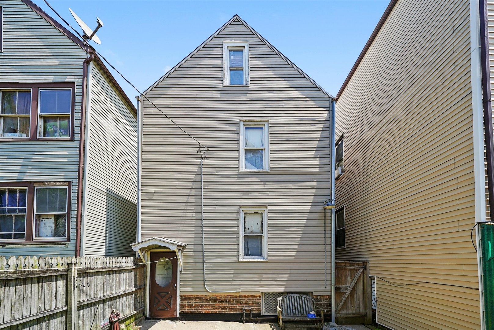 4852 S Wood Street, Chicago, IL 60609