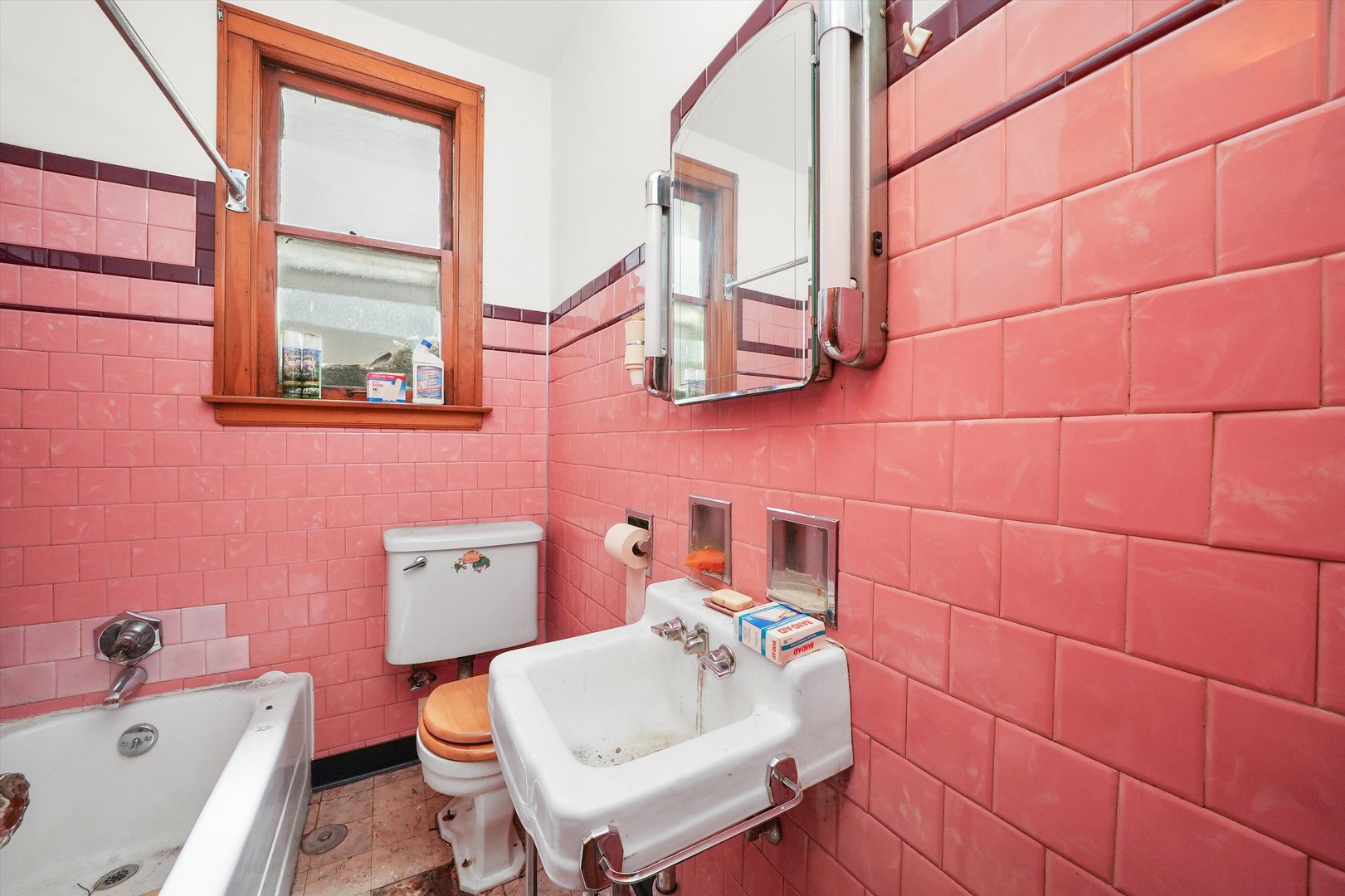 4852 S Wood Street, Chicago, IL 60609