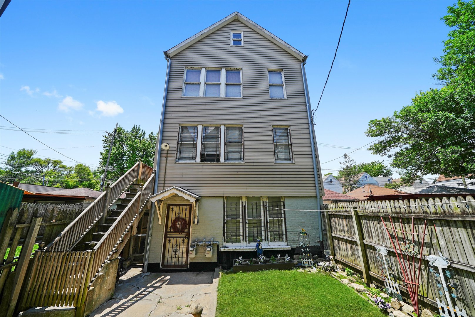 4852 S Wood Street, Chicago, IL 60609