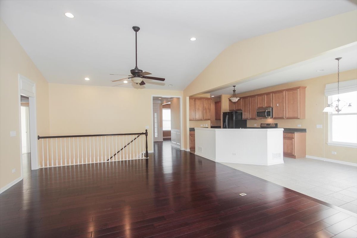 2624 Wessex Drive, West Dundee, IL 60118