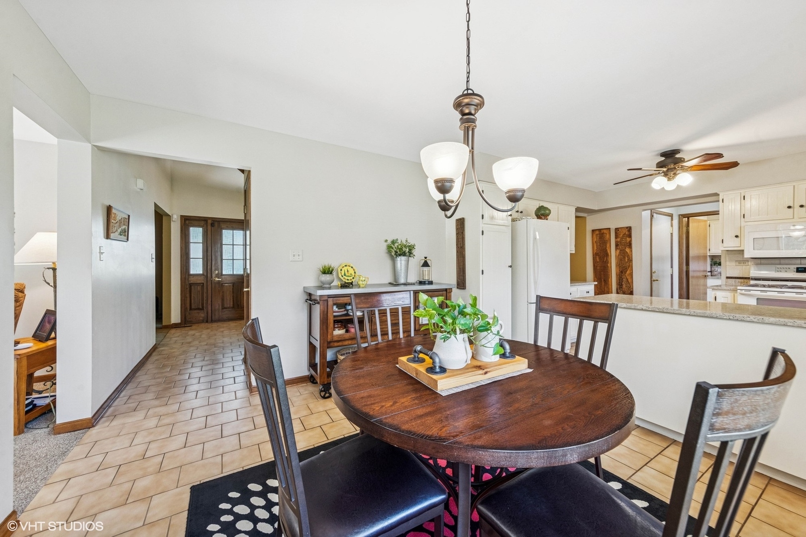 321 Blackhawk Drive, Westmont, IL 60559