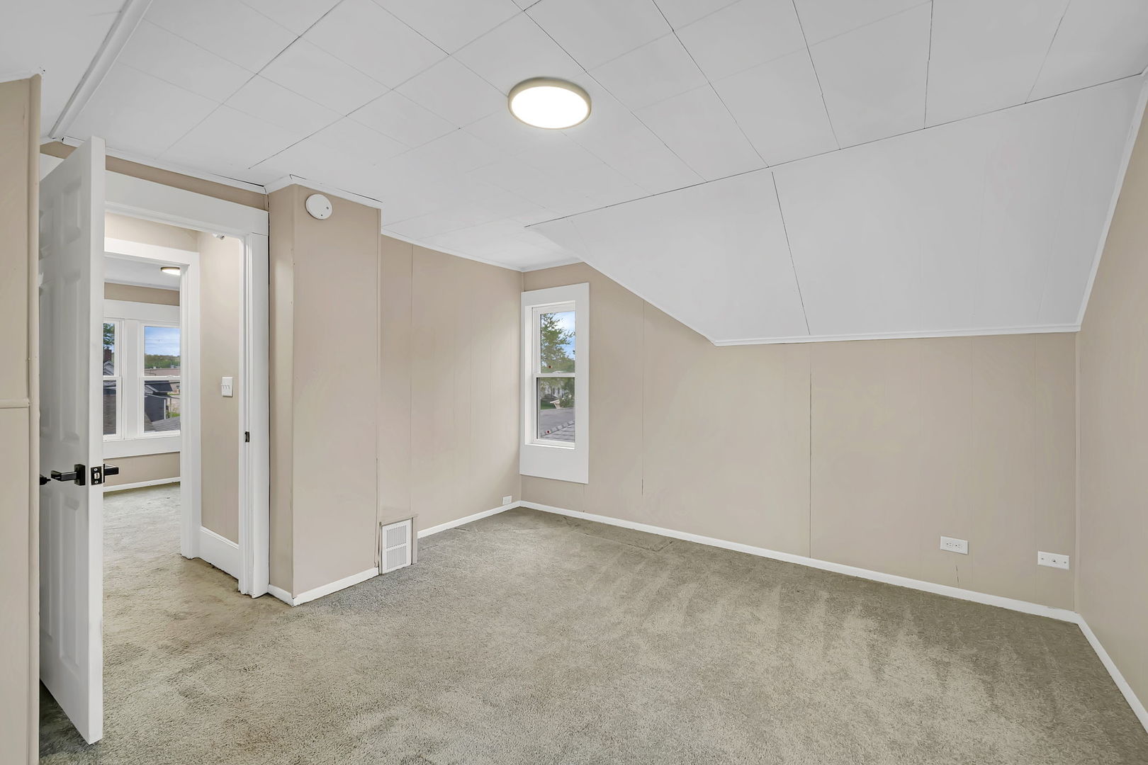 622 E Joliet Street, Ottawa, IL 61350