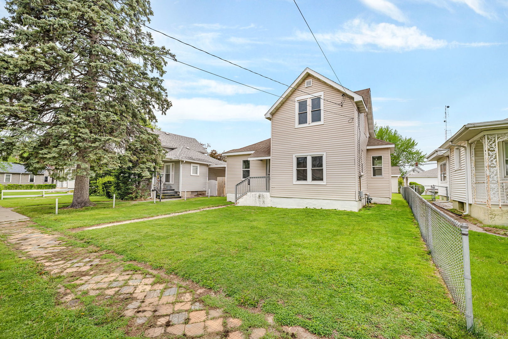 622 E Joliet Street, Ottawa, IL 61350
