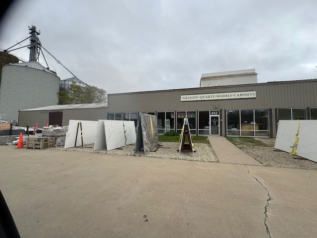 843 W Stagecoach Trail, Yorkville, IL 60560
