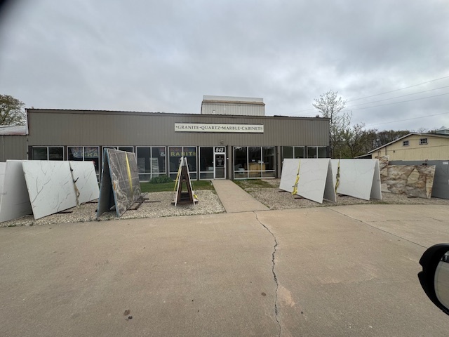843 W Stagecoach Trail, Yorkville, IL 60560