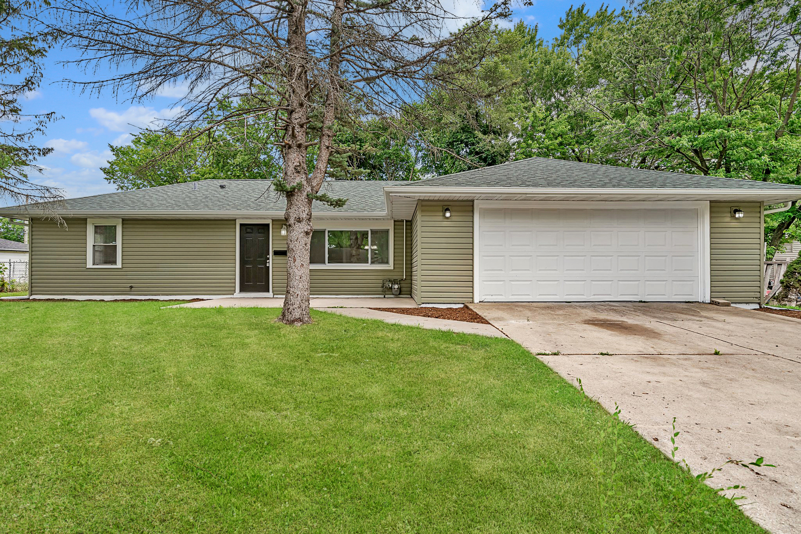 119 Girard Boulevard, Joliet, IL 60433