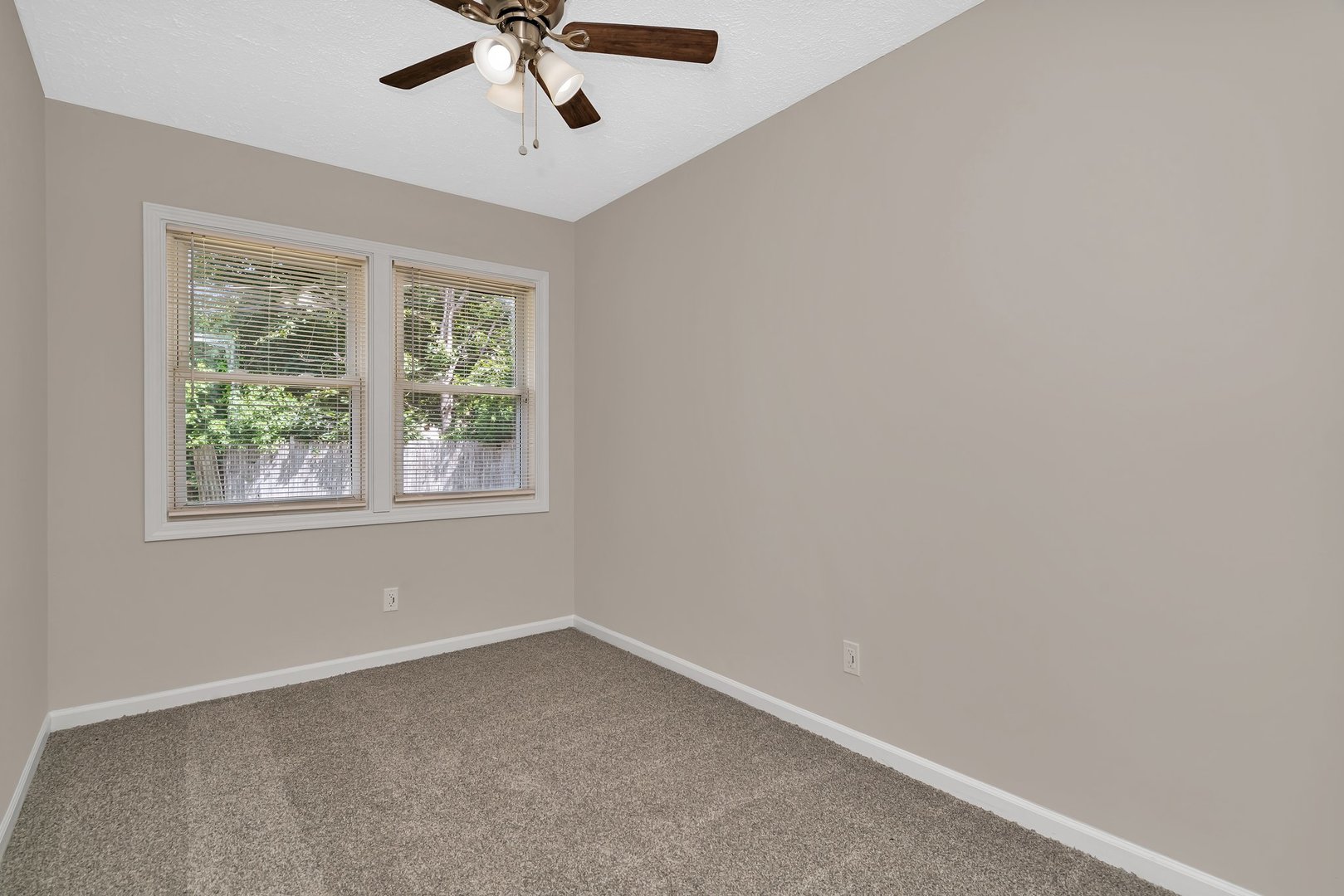 119 Girard Boulevard, Joliet, IL 60433
