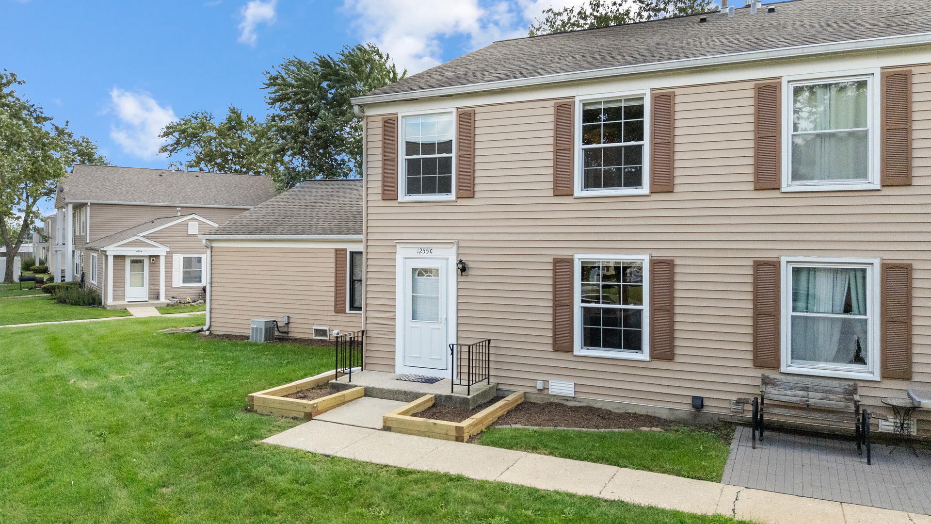 1255 Pearl Avenue #C, Glendale Heights, IL 60139