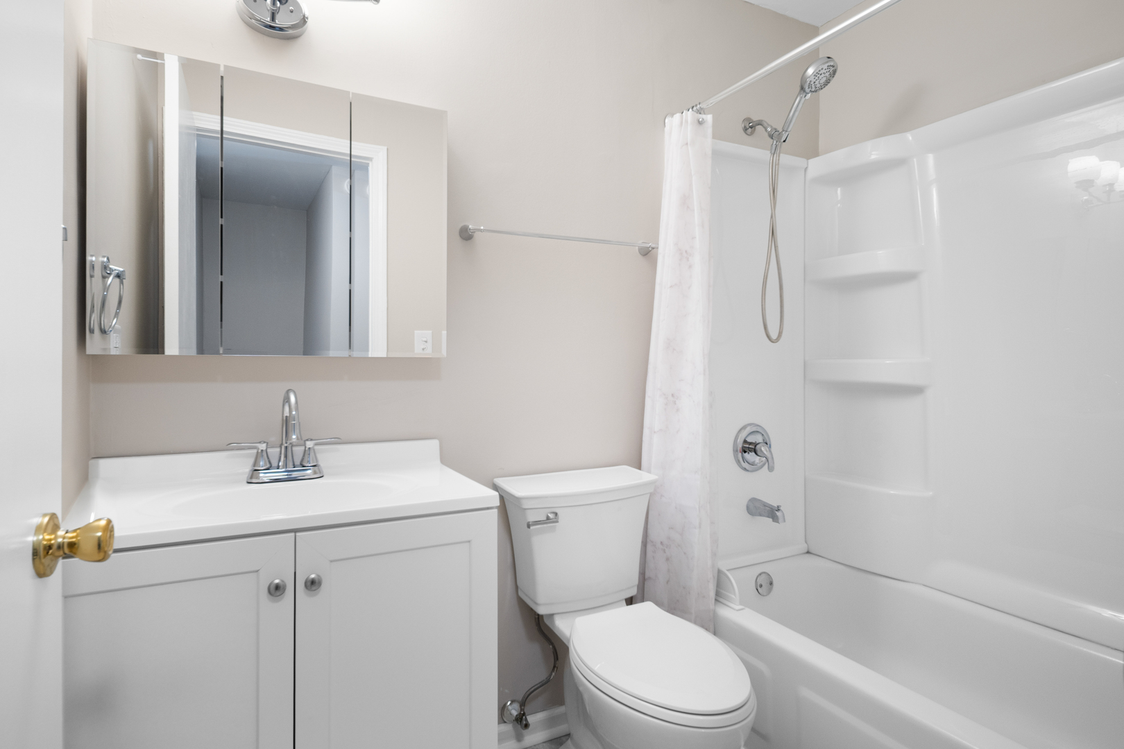 1255 Pearl Avenue #C, Glendale Heights, IL 60139