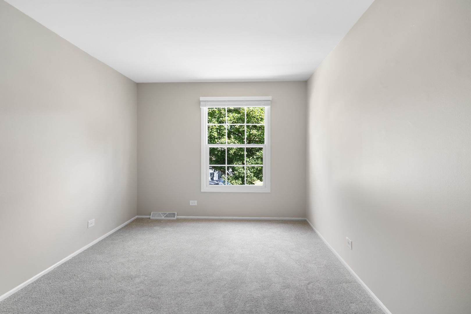 1255 Pearl Avenue #C, Glendale Heights, IL 60139
