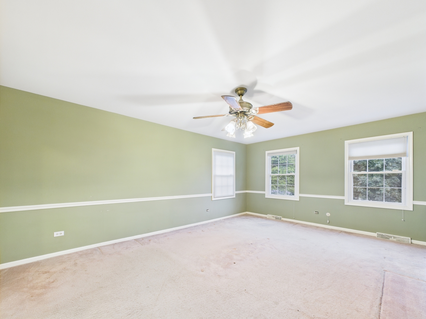 558 Saint Andrews Lane, Inverness, IL 60067