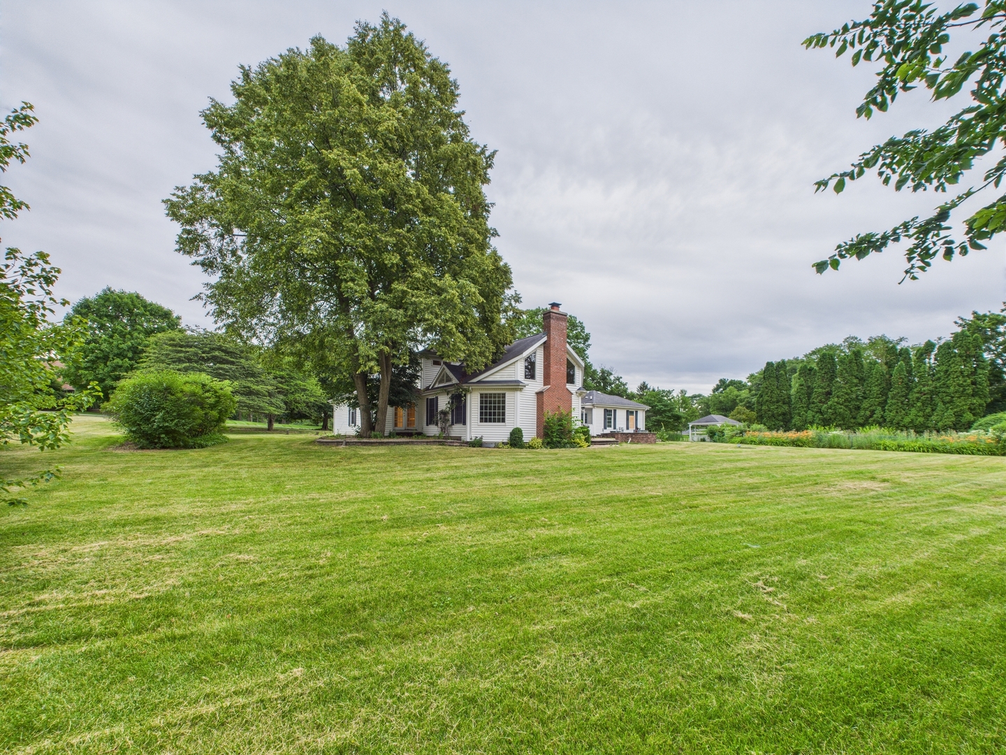 558 Saint Andrews Lane, Inverness, IL 60067