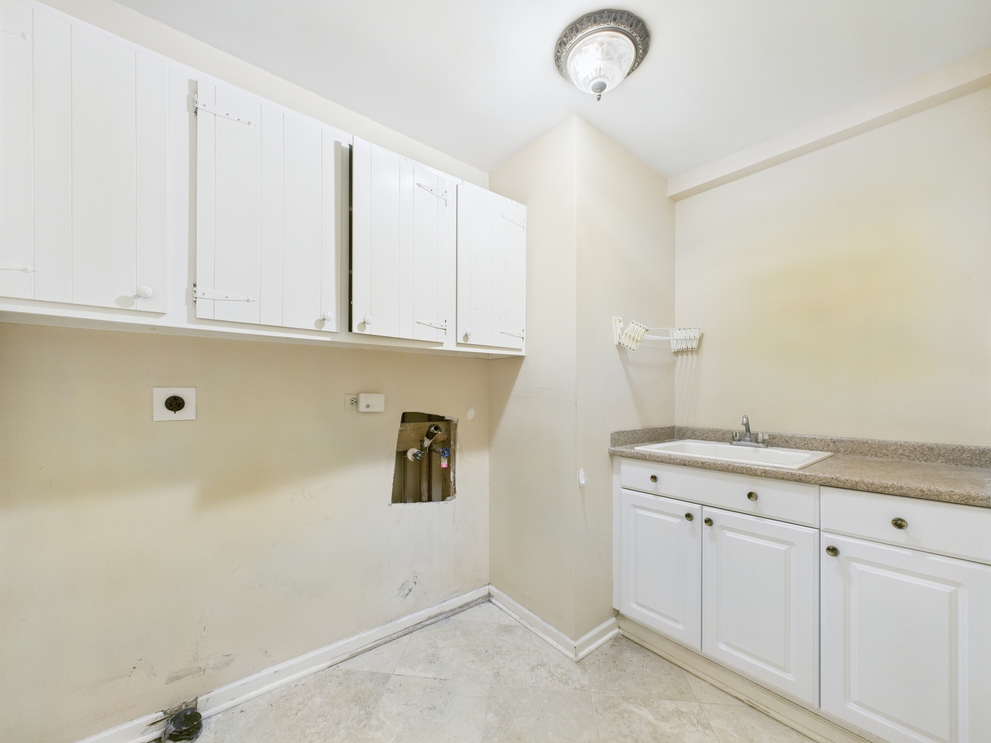 558 Saint Andrews Lane, Inverness, IL 60067