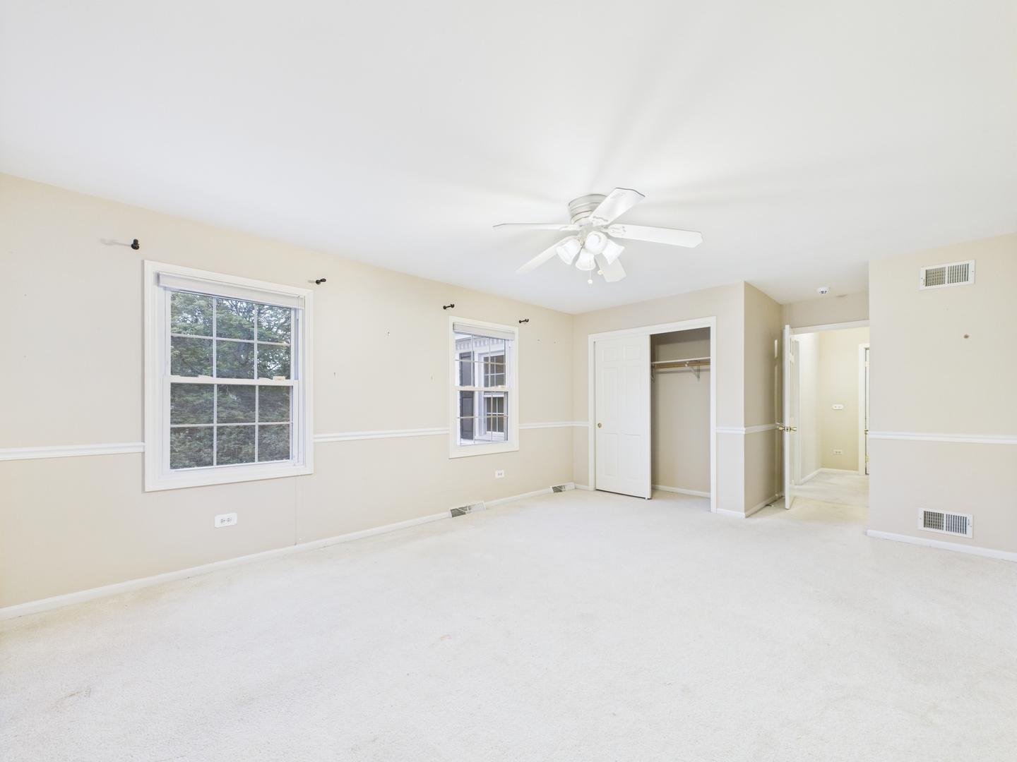 558 Saint Andrews Lane, Inverness, IL 60067