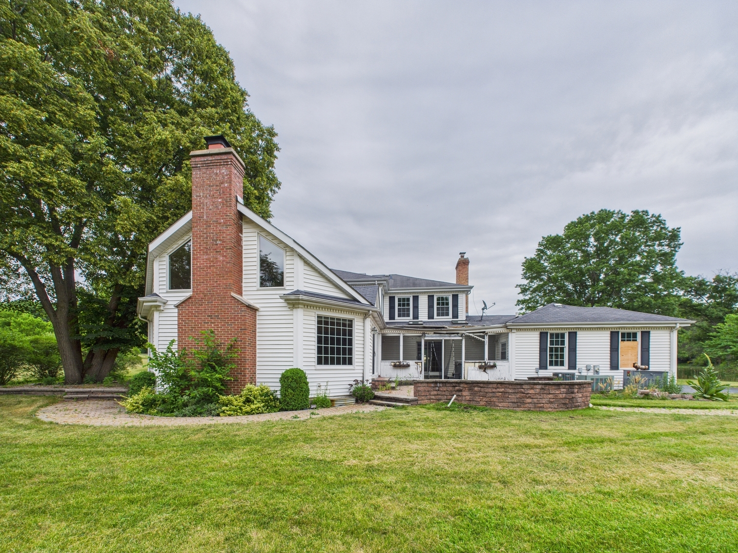 558 Saint Andrews Lane, Inverness, IL 60067